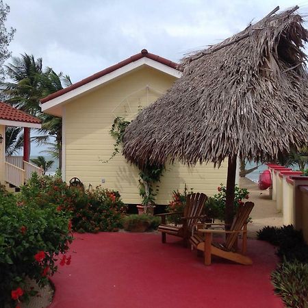 The White Horse Inn - Hopkins Village Beach Belize Buitenkant foto